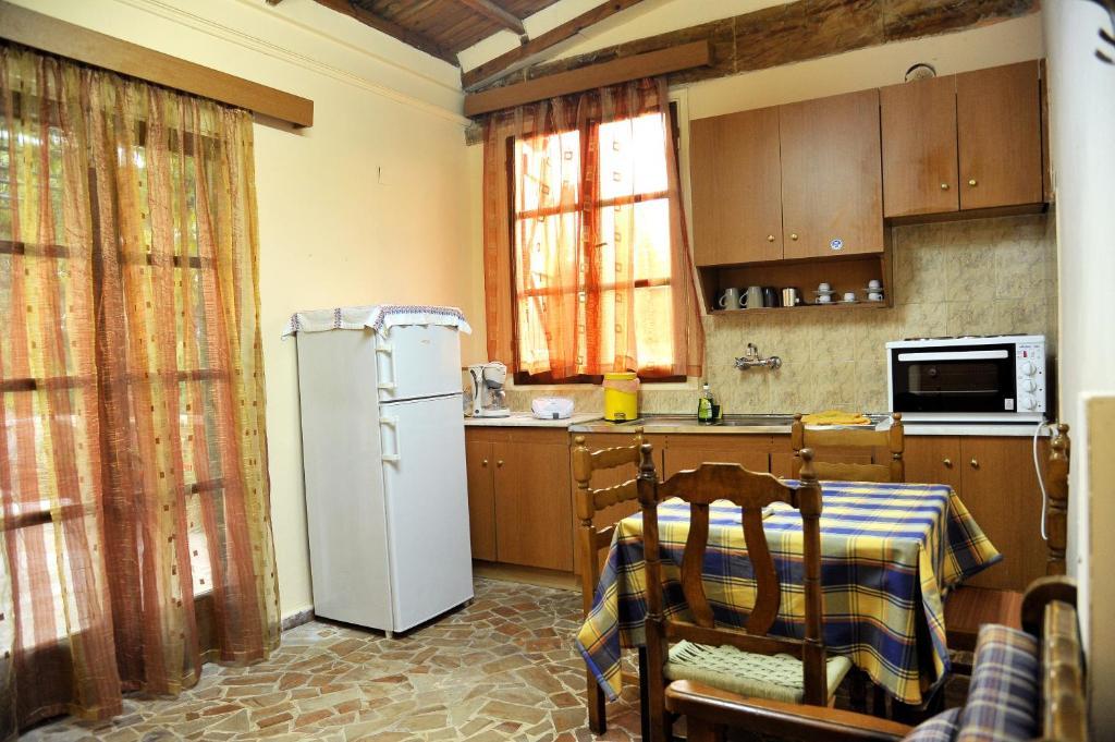 Topakas House Kampochora  Room photo