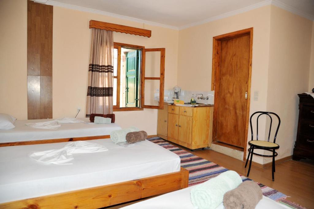Topakas House Kampochora  Room photo