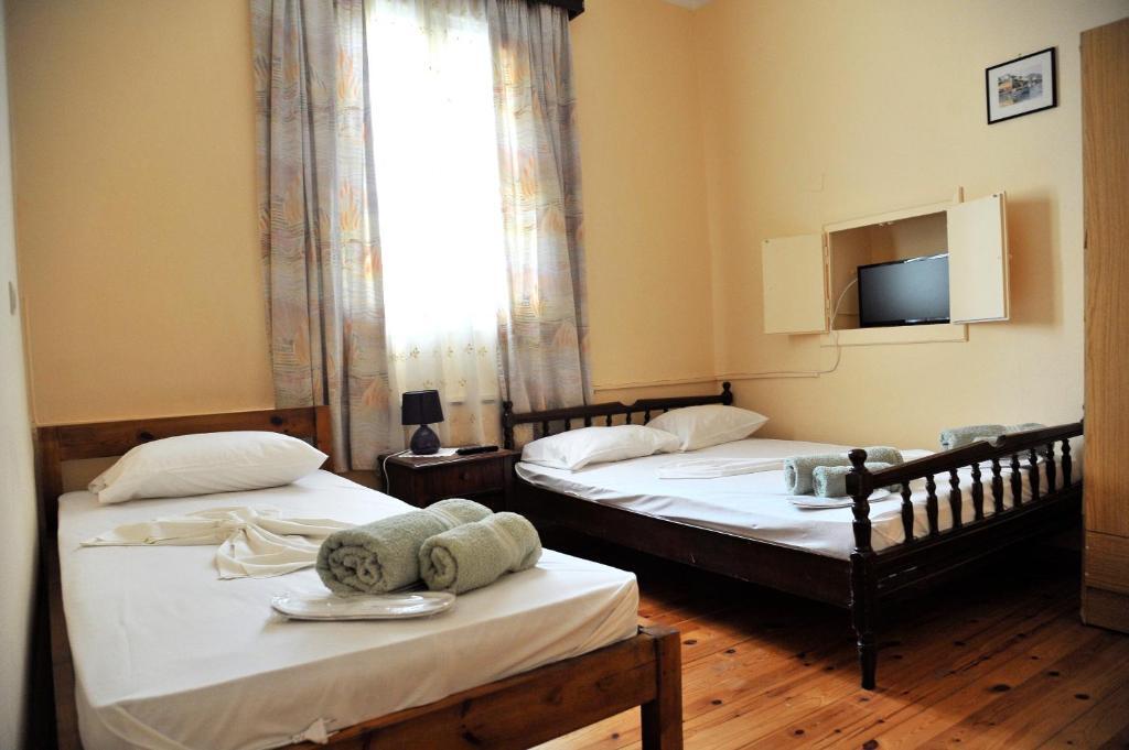 Topakas House Kampochora  Room photo